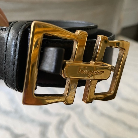 Salvatore Ferragamo Authentic Leather Belt - Picture 2 of 6